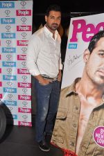 John Abraham launches special issue of People magazine in F Bar, Mumbai on 28th Nov 2012 (20).JPG